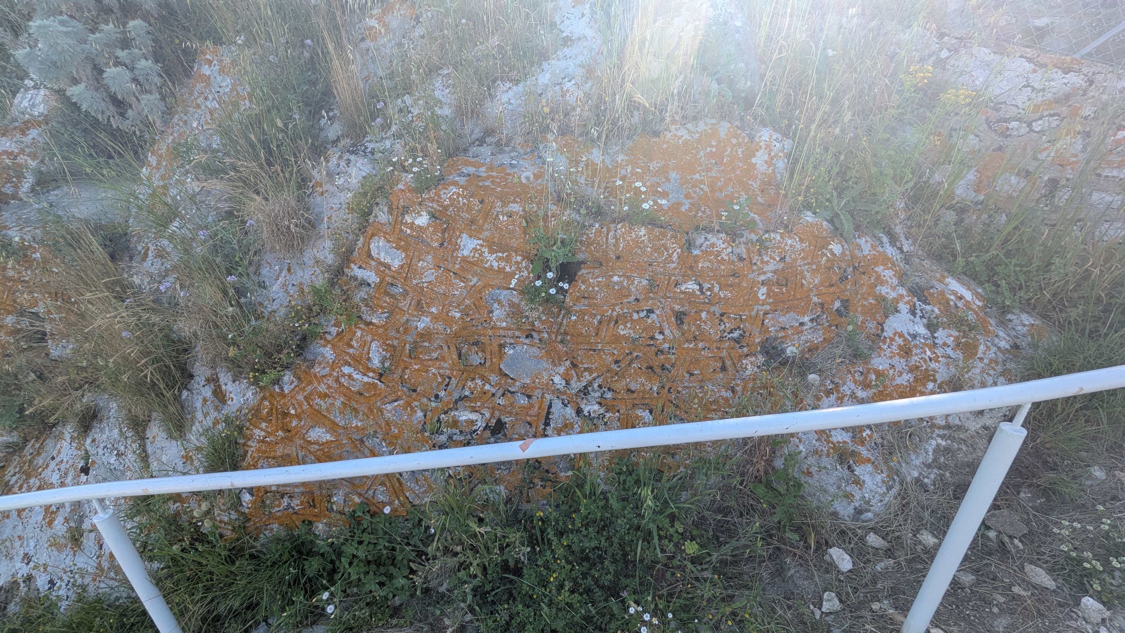 17-fort-rock-carving