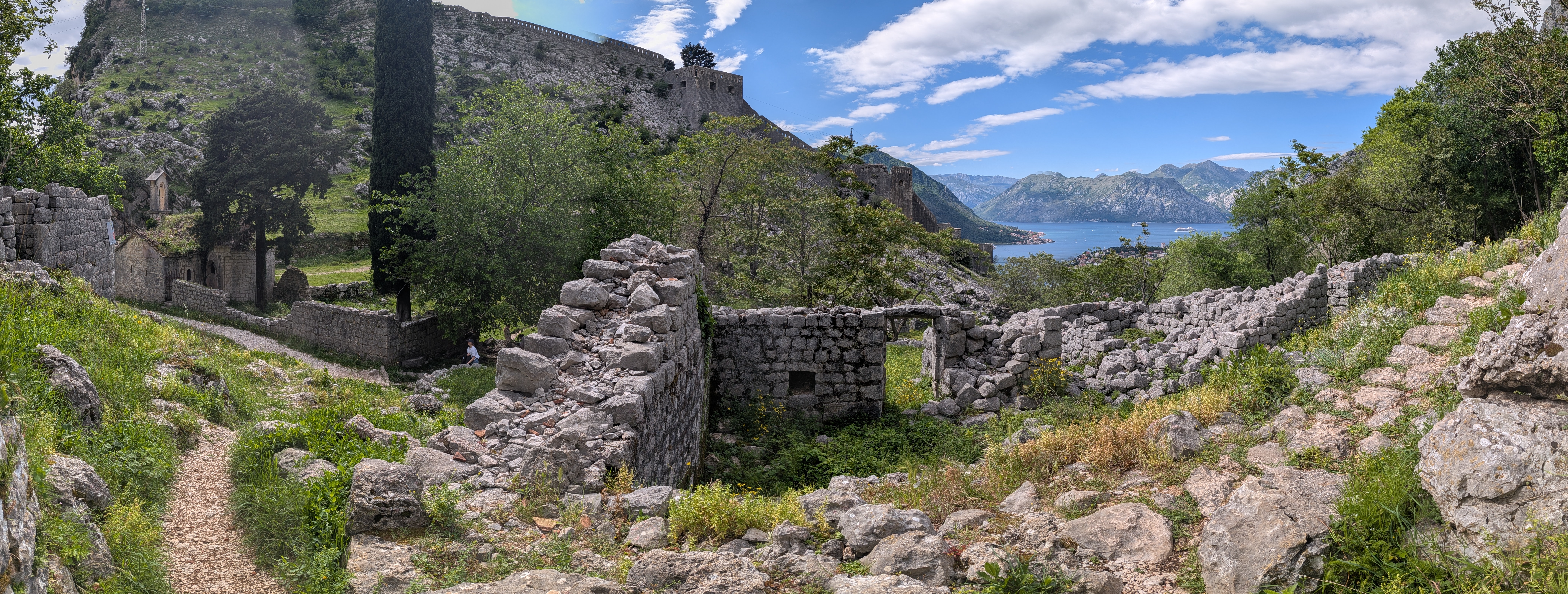 21-kotor-ruins-panorama