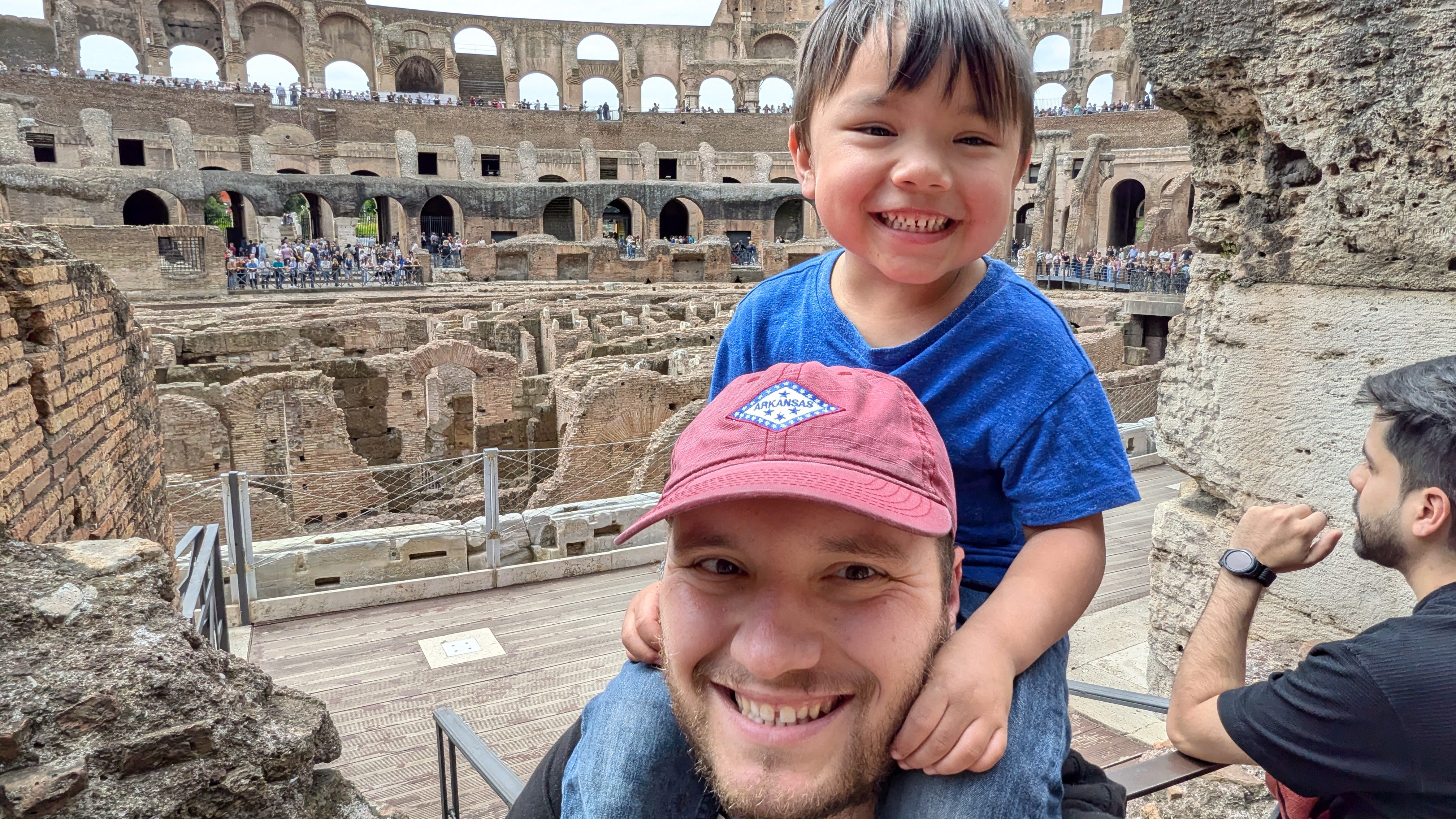 51-colisseum-bottom